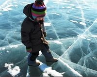 Главное управление МЧС России по Брянской области предупреждает: ежегодно тонкий лед становится причиной трагедий!
