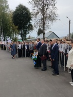 Жители Дубровского района почтили память тех, кто не щадил жизни в боях за освобождение Родины.