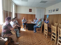 В рамка недели приёма граждан 04 августа в здании администрации Дубровского района прошёл приём граждан по личным вопросам.