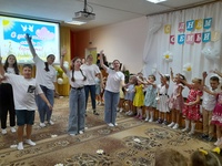 5 июля накануне Дня семьи, любви и верности в МБДОУ Дубровском детском саду №2 «Ромашка» состоялся концерт, посвящённый этому празднику.