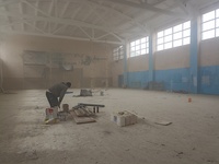 Продолжается капитальный ремонт здания Дубровской спортивной школы.