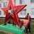 Трехметровая звезда — символ Победы, украсила центр Дубровки